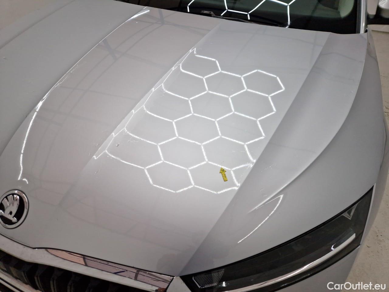  Skoda  Octavia 2.0 TDI 200CP Style DSG 4x4 #8