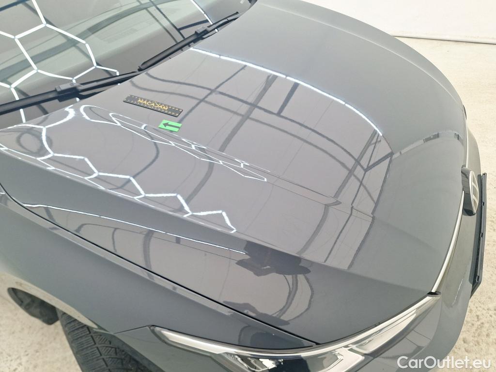  Volkswagen  Golf  1.5 eTSI ACT DSG mild hybrid Life #3