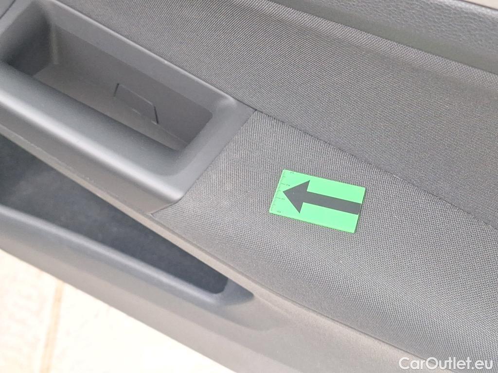  Volkswagen  Golf  1.5 eTSI ACT DSG mild hybrid Life #20