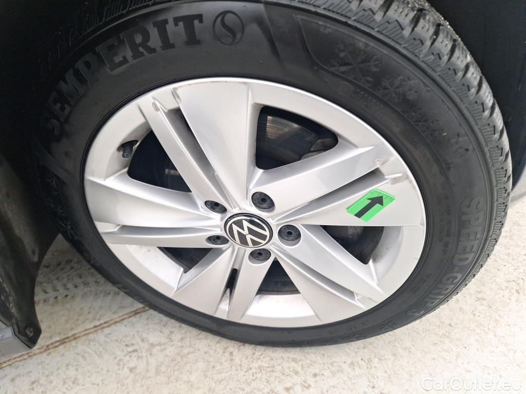  Volkswagen  Golf  1.5 eTSI ACT DSG mild hybrid Life #19