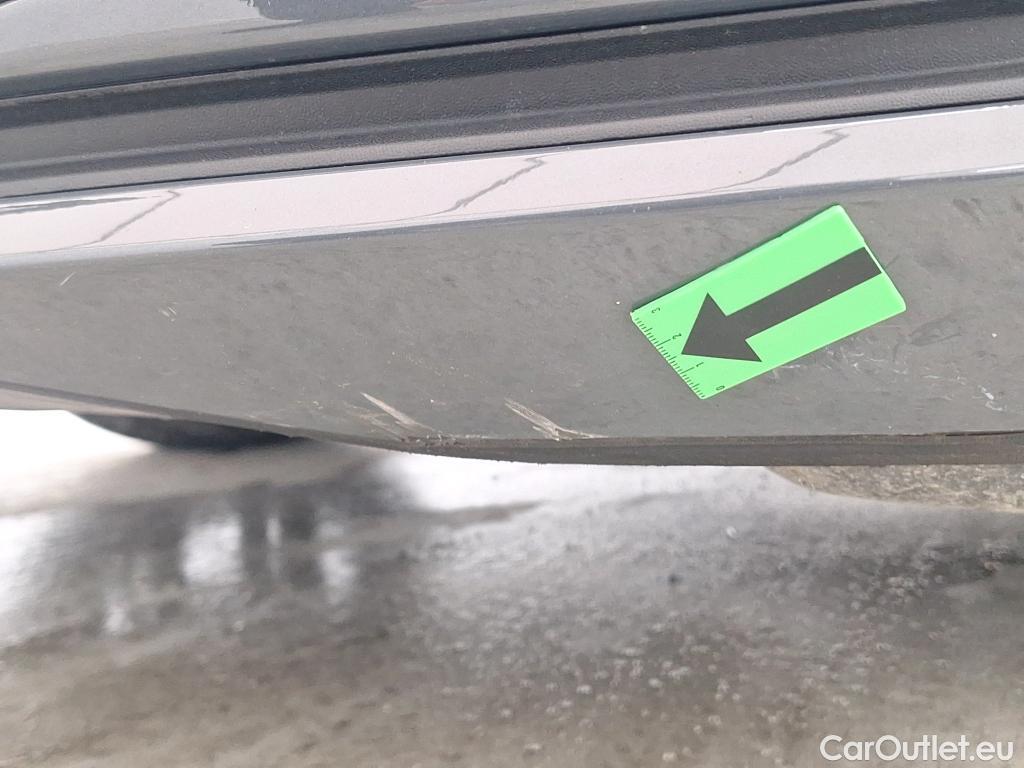  Volkswagen  Golf  1.5 eTSI ACT DSG mild hybrid Life #8