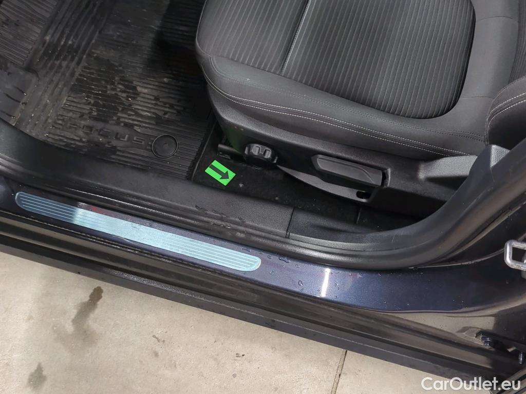  Ford  Focus 1.0 EcoBoost mHEV 125CP Titanium #3