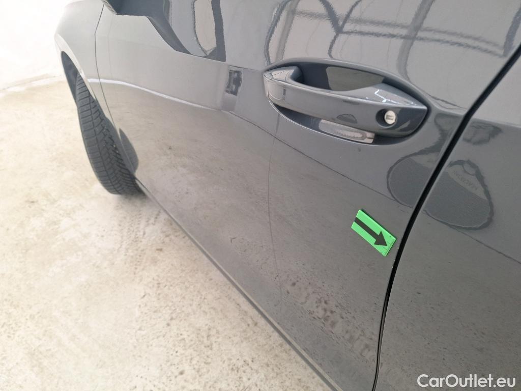  Volkswagen  Golf  1.5 eTSI ACT DSG mild hybrid Life #27