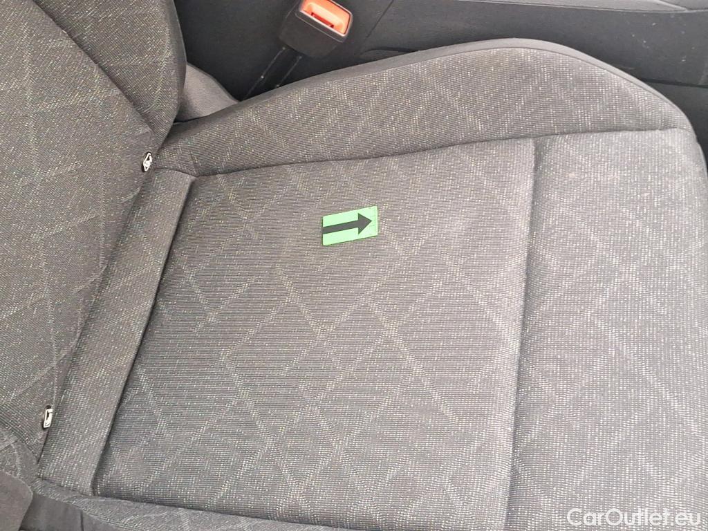  Volkswagen  Golf  1.5 eTSI ACT DSG mild hybrid Life #22