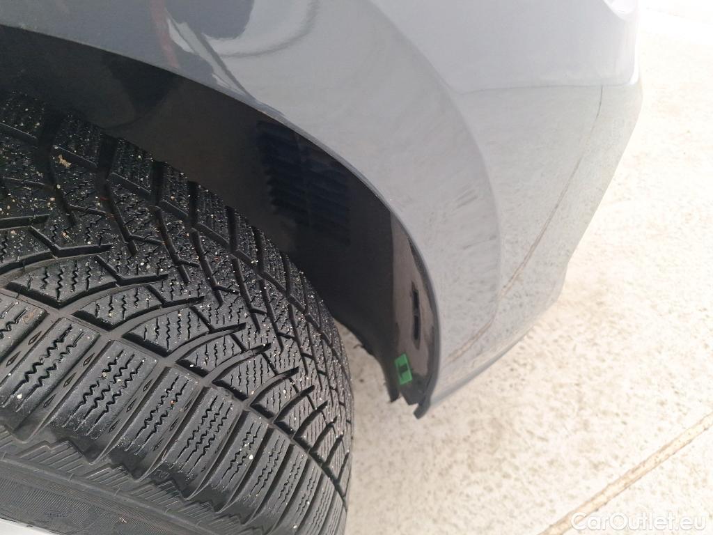  Volkswagen  Golf  1.5 eTSI ACT DSG mild hybrid Life #13