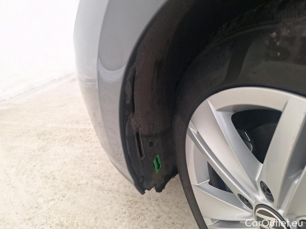  Volkswagen  Golf  1.5 eTSI ACT DSG mild hybrid Life #15