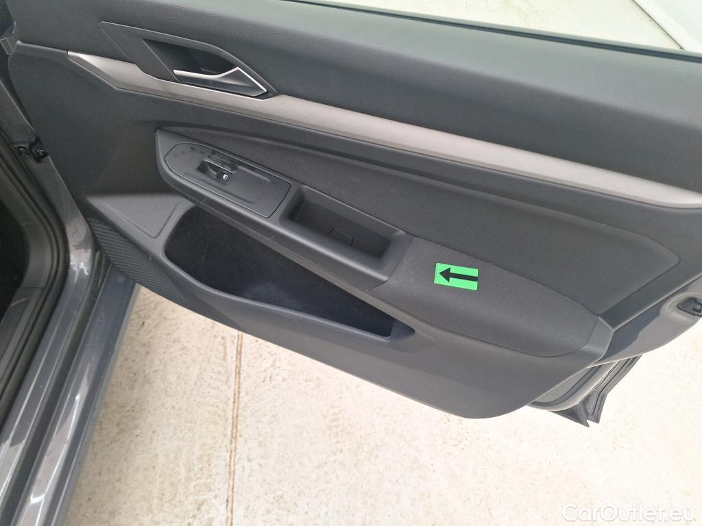  Volkswagen  Golf  1.5 eTSI ACT DSG mild hybrid Life #19