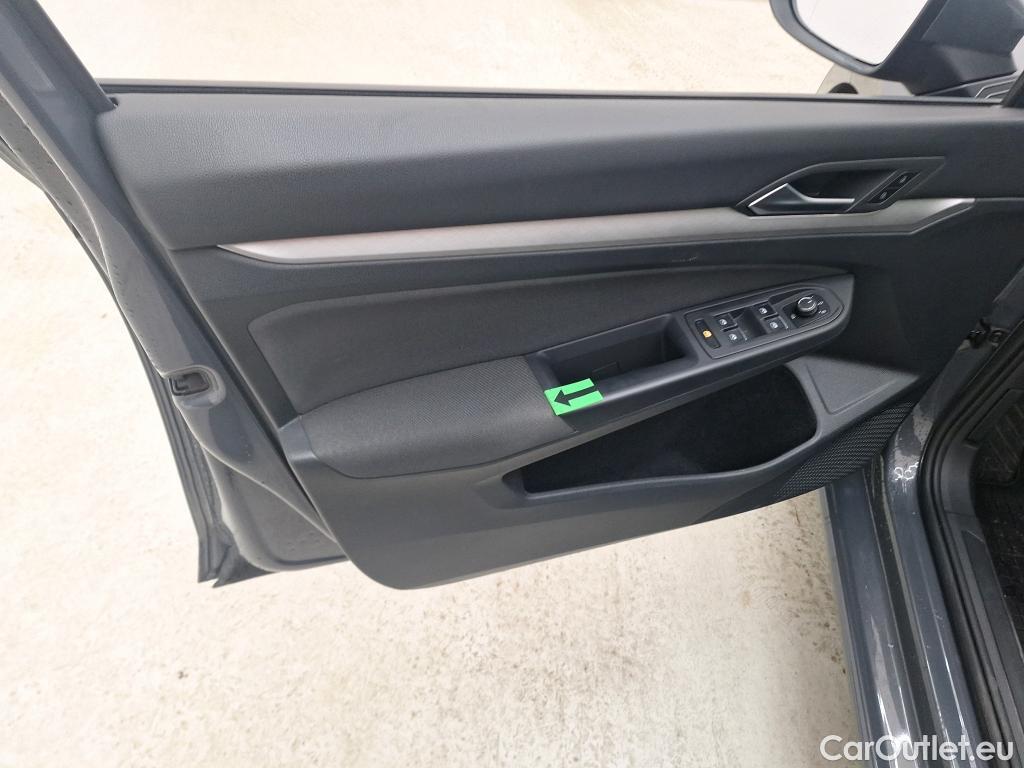  Volkswagen  Golf  1.5 eTSI ACT DSG mild hybrid Life #25