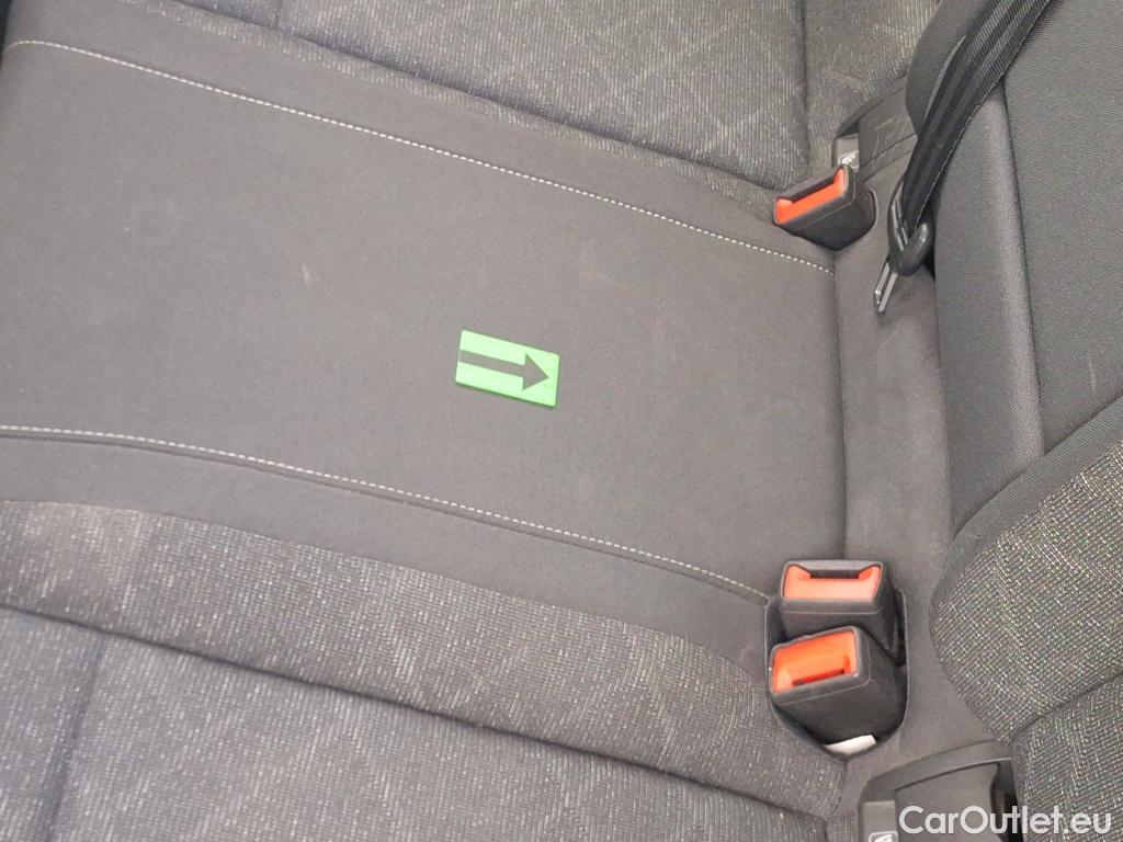  Volkswagen  Golf  1.5 eTSI ACT DSG mild hybrid Life #18