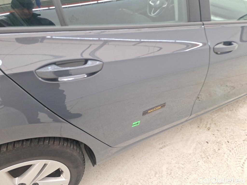  Volkswagen  Golf  1.5 eTSI ACT DSG mild hybrid Life #7