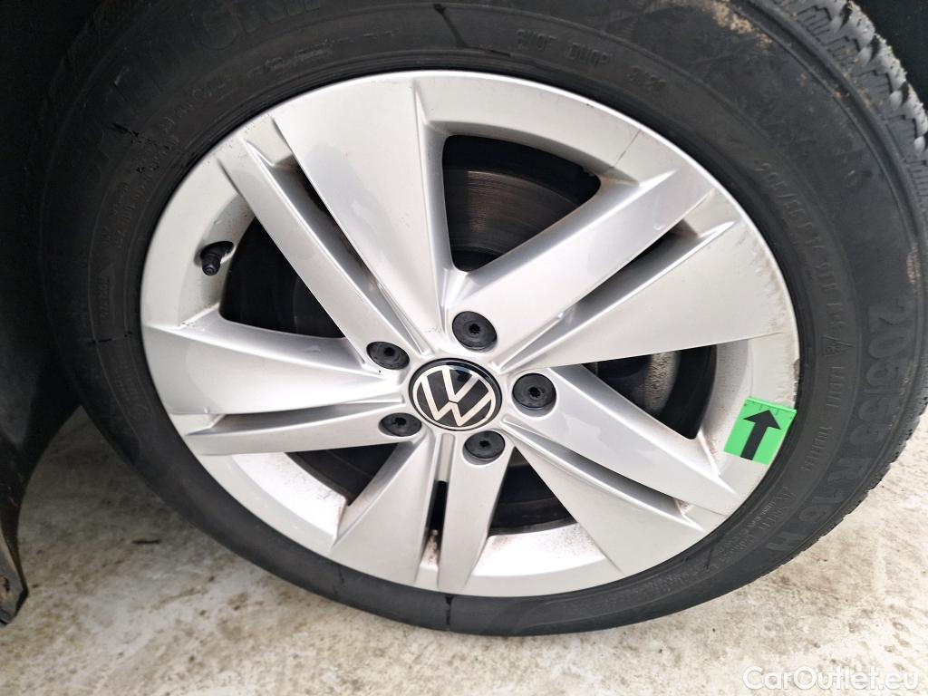  Volkswagen  Golf  1.5 eTSI ACT DSG mild hybrid Life #11