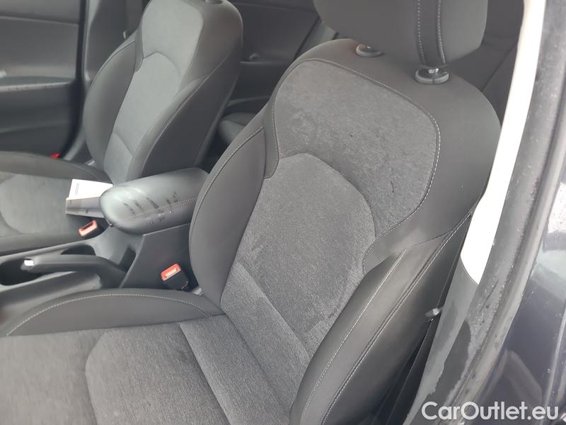  Hyundai  i30   cw (PD)(2017->)  kom.1.5i Family Smart 5d #7