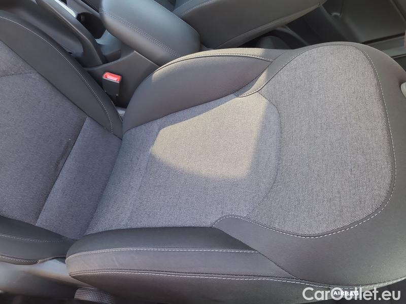  Hyundai  i30  (PD)(01.2017  ->)  kom.1.5T-GDI Family Smart #6