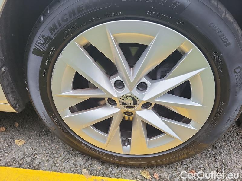  Skoda  Octavia  Combi (NX3)(2020) Oct.Combi 2.0TDI 110 Style #6