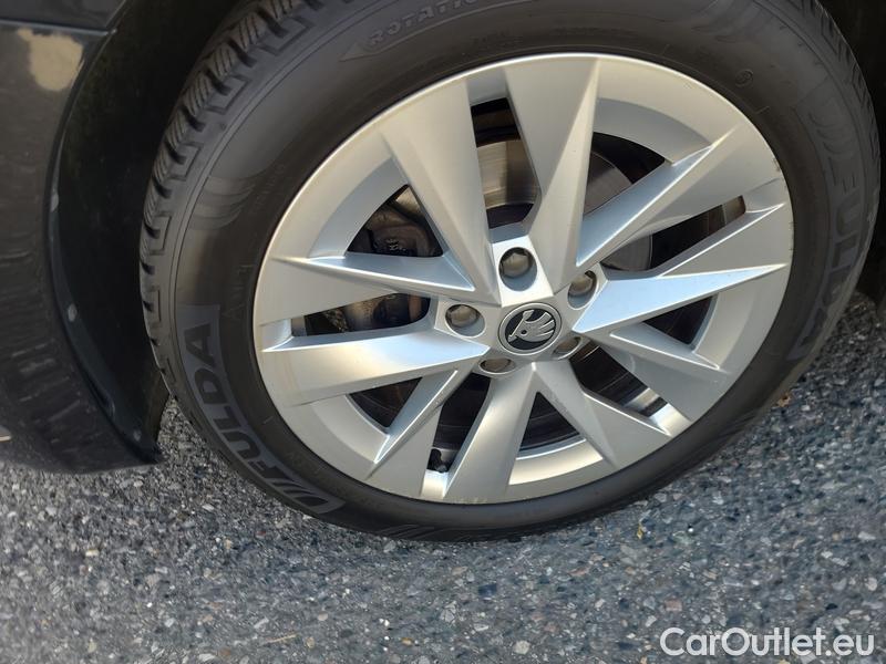  Skoda  Octavia  Combi (NX3)(2020) Oct.Com.1.5 e-TEC 110 Style AT #2