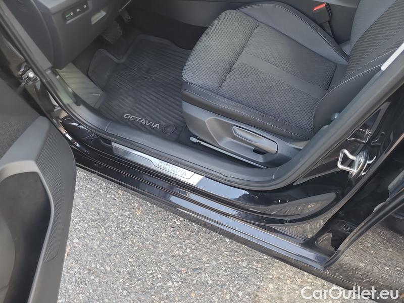  Skoda  Octavia  Combi (NX3)(2020) Oct.Com.1.5 e-TEC 110 Style AT #22