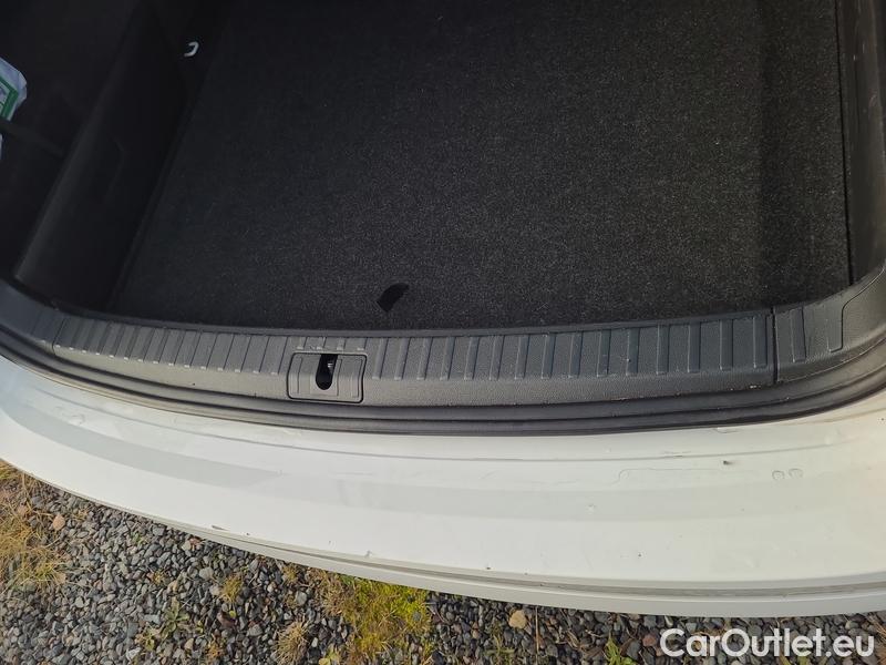  Skoda  Octavia  Combi (NX3)(2020) Oct.Combi 2.0TDI 110 Style #15