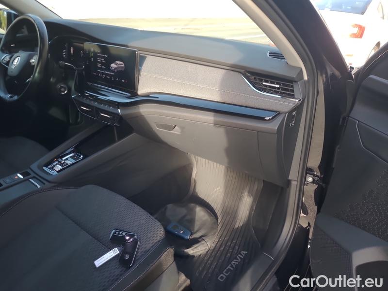  Skoda  Octavia  Combi (NX3)(2020) Oct.Com.1.5 e-TEC 110 Style AT #31