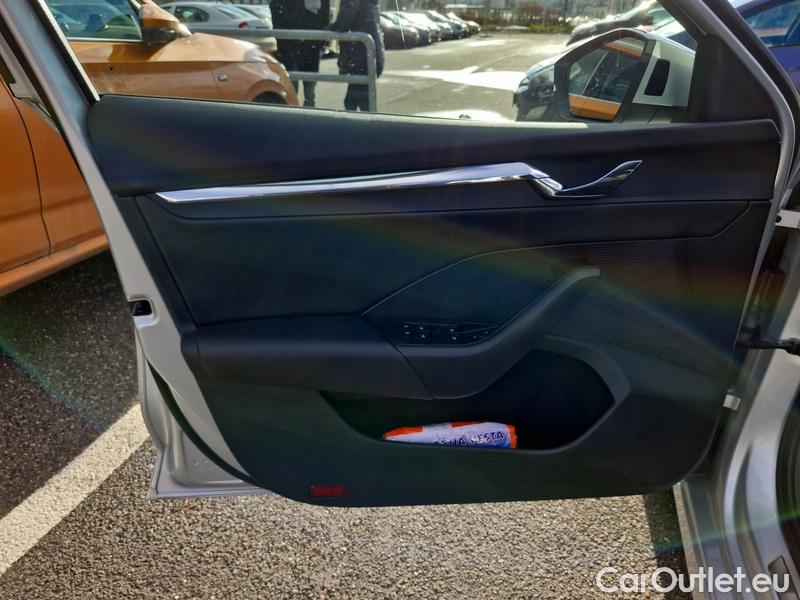  Skoda  Octavia  Combi (NX3)(2020) Oct.Combi 1.5TSI 110 Style #11