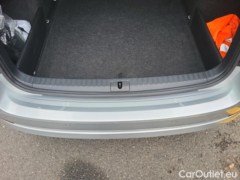  Skoda  Octavia  Combi (NX3)(2020) Oct.Combi 2.0TDI 110 Style #7