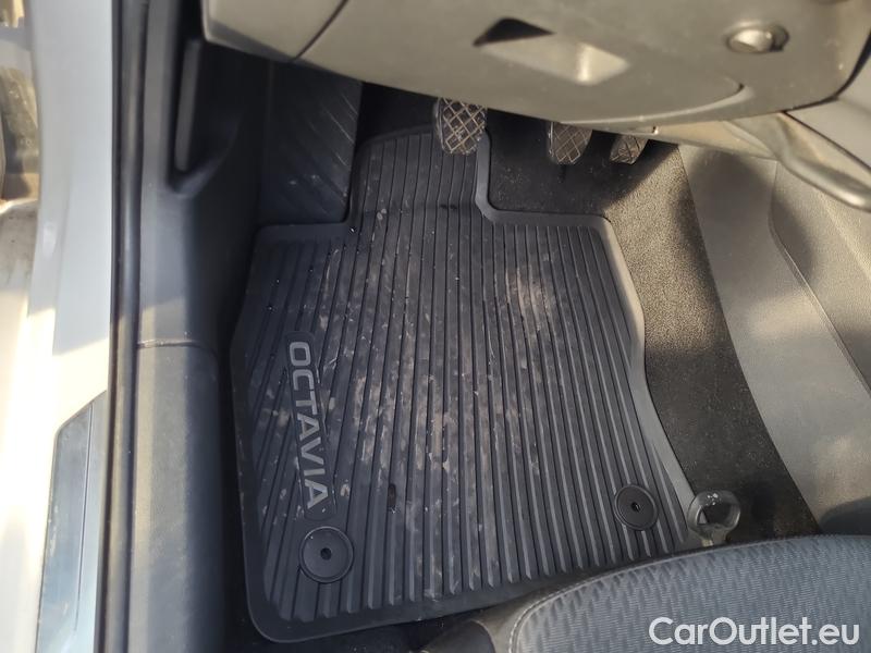  Skoda  Octavia  Combi (NX3)(2020) Oct.Combi 2.0TDI 110 Style #6