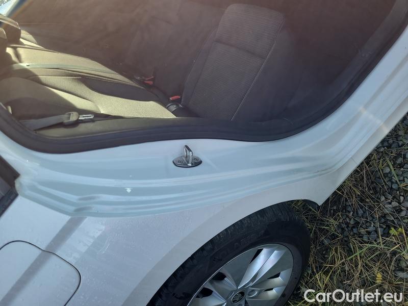  Skoda  Octavia  Combi (NX3)(2020) Oct.Combi 1.5TSI 110 Ambition #14