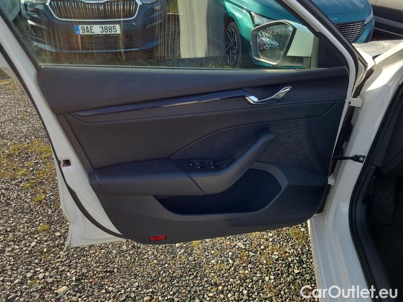  Skoda  Octavia  Combi (NX3)(2020) Oct.Combi 1.5TSI 110 Ambition #9