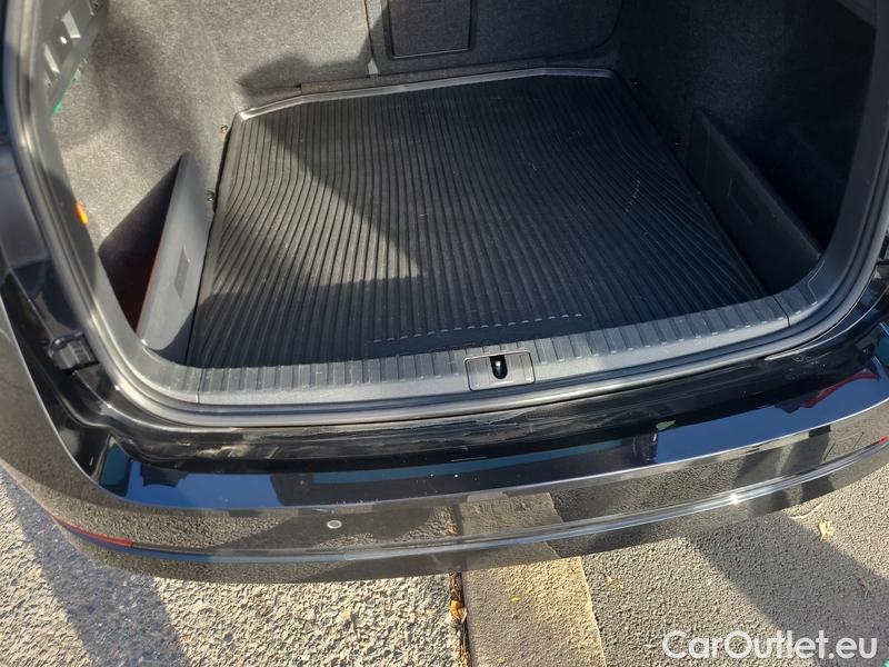  Skoda  Octavia  Combi (NX3)(2020) Oct.Com.1.5 e-TEC 110 Style AT #12