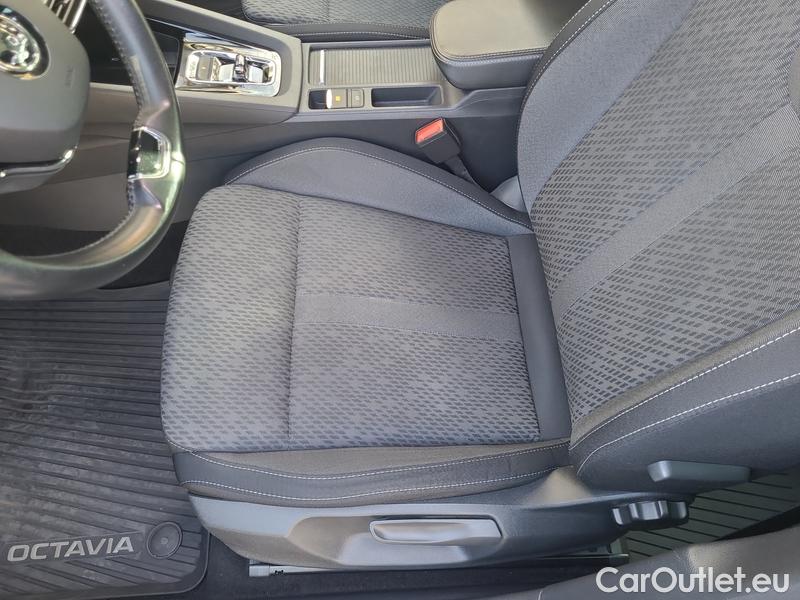  Skoda  Octavia  Combi (NX3)(2020) Oct.Com.1.5 e-TEC 110 Style AT #6