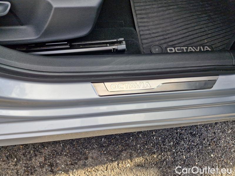  Skoda  Octavia  Combi (NX3)(2020) Oct.Combi 1.5TSI 110 Style #24