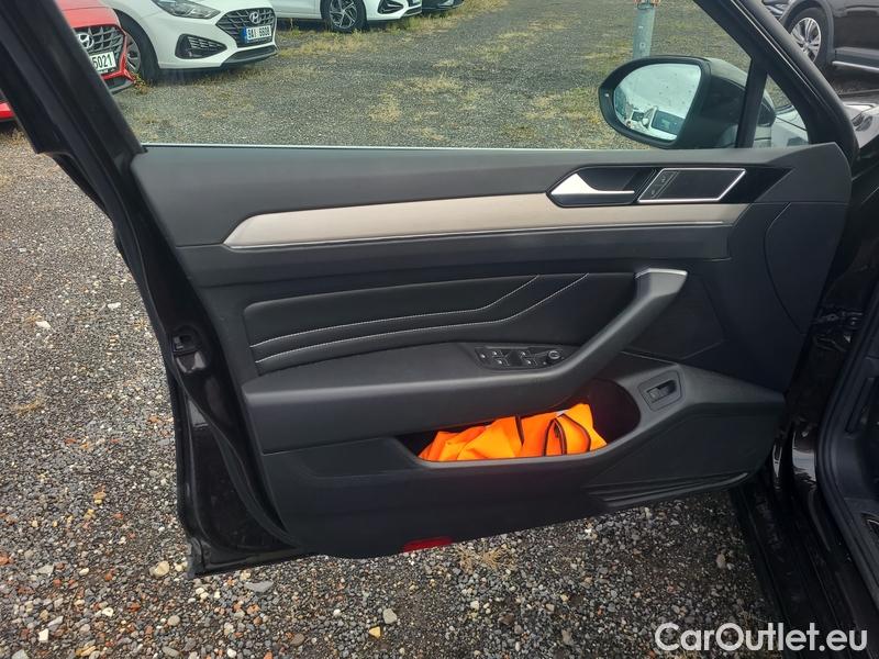  Volkswagen  Passat  Variant (CB5) (2019) Pas.Var.2.0TDI 110 Elegance #28