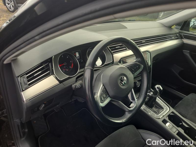  Volkswagen  Passat  Variant (CB5) (2019) Pas.Var.2.0TDI 110 Elegance #25