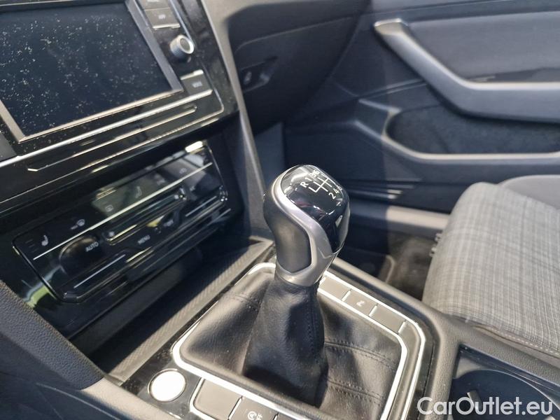  Volkswagen  Passat  Lim (CB2) (2019) Pas.2.0TDI 110 Business 4d #10