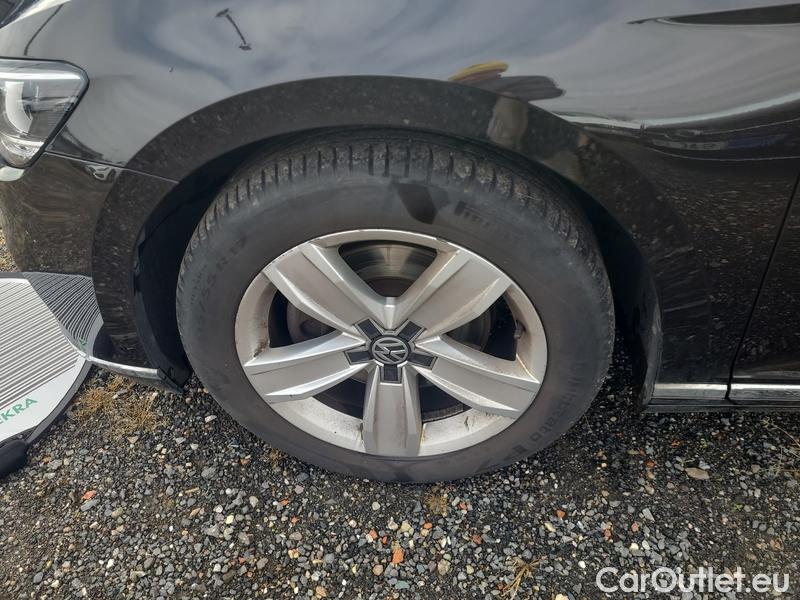  Volkswagen  Passat  Variant (CB5) (2019) Pas.Var.2.0TDI 110 Elegance #6