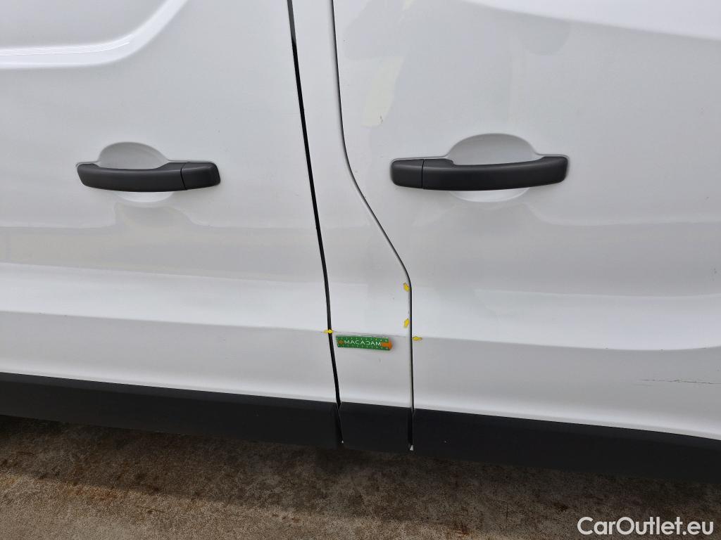  Renault  Trafic  Furgon Grand Confort L1H1 1200 1.6 dCi 125CV BVM6 E6 #40