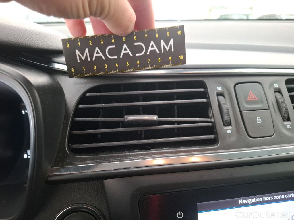  Renault  Kadjar RENAULT  / 2018 / 5P / Crossover Business TCe 140 EDC FAP #8