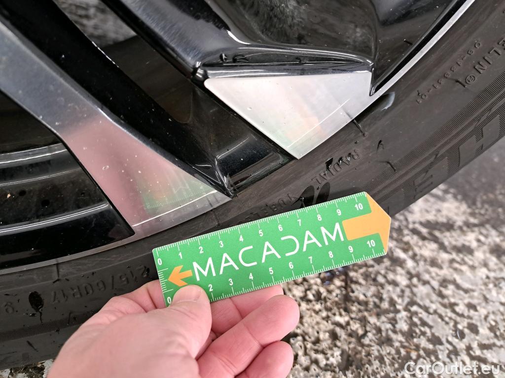  Peugeot  2008  Allure Pack 1.2 PureTech 100CV BVM6 E6d #18