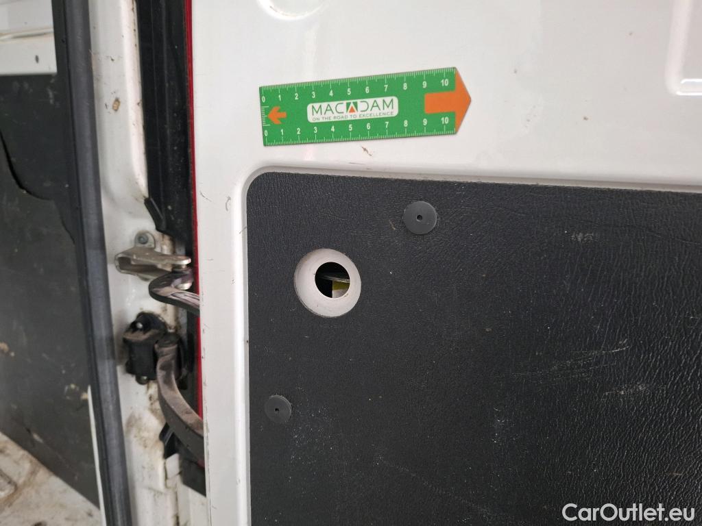  Citroen  Jumper CITROEN  / 2014 / 4P / Fourgon tôlé 4-35 L4H2 BlueHDi 165 S&S BVM6 Club #26