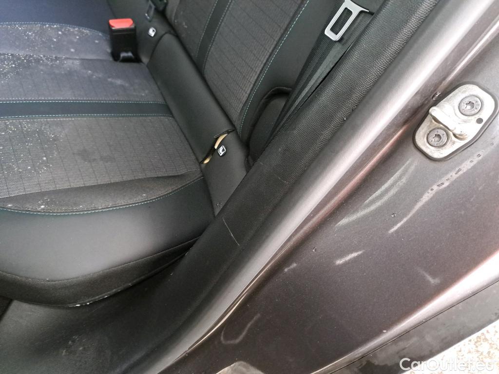  Peugeot  2008  Allure Pack 1.2 PureTech 100CV BVM6 E6d #29