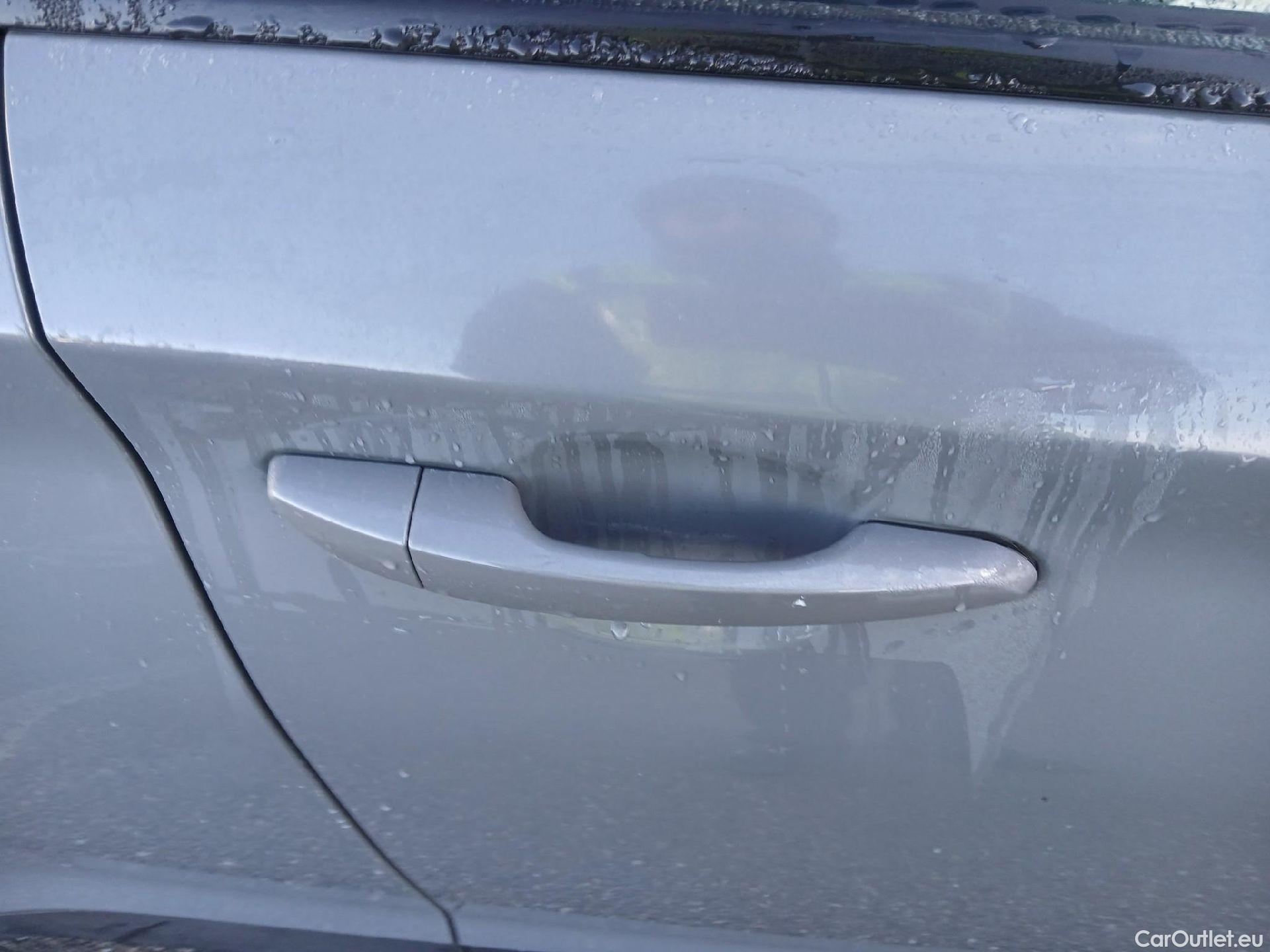  Hyundai  Konna HYUNDAI Kona / 2017 / 5P / todoterreno 1.6 GDI HEV Klass DCT #28