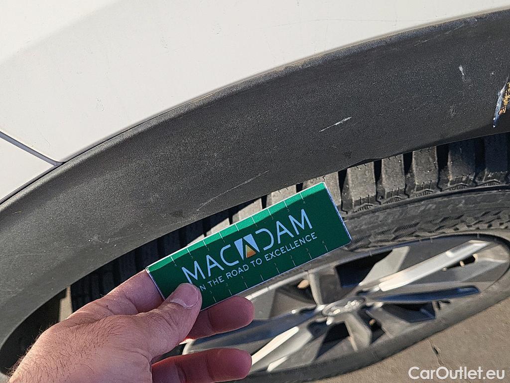  Peugeot  2008 PEUGEOT  / 2019 / 5P / todoterreno Active Pack Puretech 100 S&S BVM6 #34