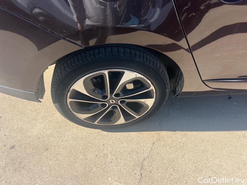  Renault  Megane RENAULT MÉGANE 5p 3G familiar Sp. Tou. Bose Energy dCi 130 S&S Euro 6 #11