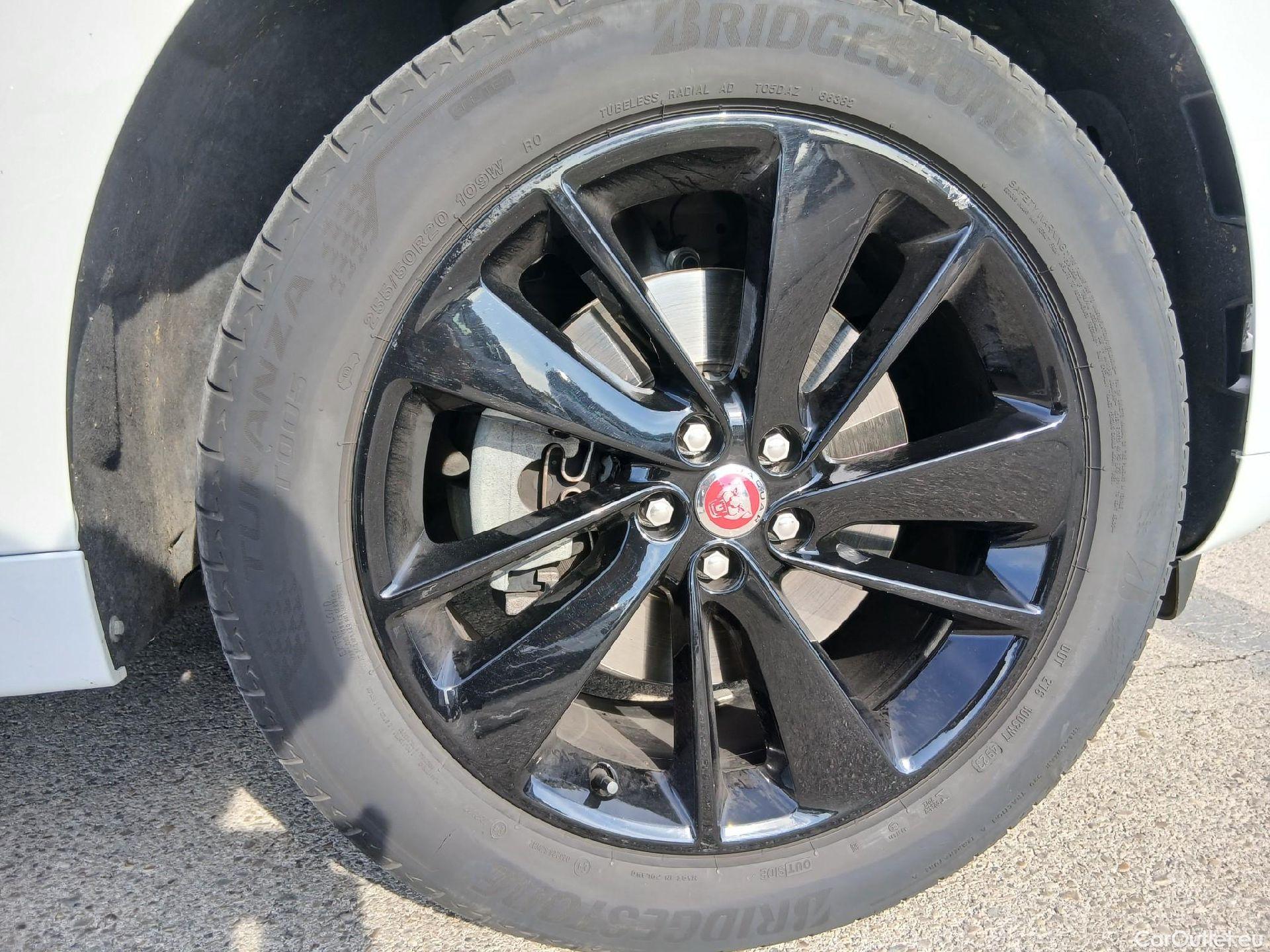  Land Rover  Discovery JAGUAR F-Pace / 2020 / 5P / todoterreno 2.0D I4 204PS AWD Auto MHEV R-Dynamic SE #24