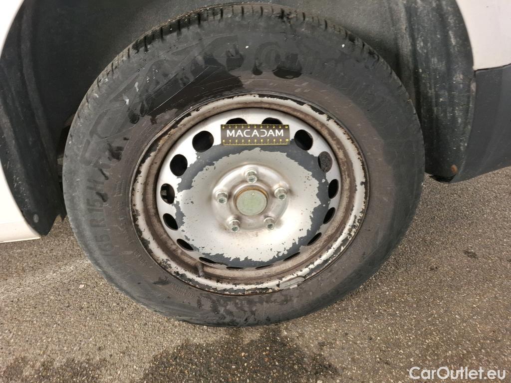  Volkswagen  Caddy VOLKSWAGEN  Van / 2015 / 4P / Fourgonnette 2.0 TDI 75 Business Line #6