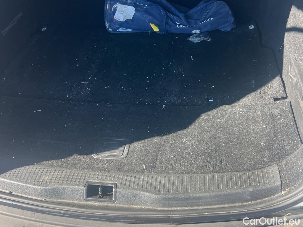  Renault  Megane RENAULT MÉGANE 5p 3G familiar Sp. Tou. Bose Energy dCi 130 S&S Euro 6 #30