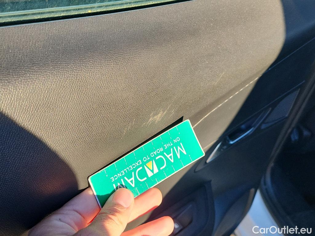  Peugeot  2008 PEUGEOT  / 2019 / 5P / todoterreno Active Pack Puretech 100 S&S BVM6 #24