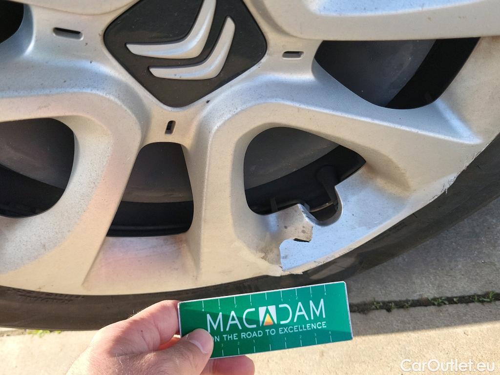  Citroen  C3 CITROEN  / 2020 / 5P / berlina con portón BlueHDi 75KW (100CV) S&S Live Pack #24