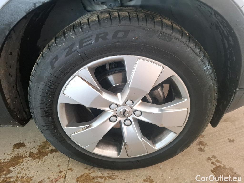  Volvo  XC 40 XC40 Momentum 2WD 2.0 D3 150CV BVA8 E6dT #28