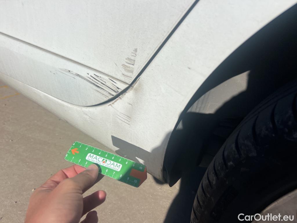  Renault  Megane RENAULT MÉGANE 5p 3G familiar Sp. Tou. Bose Energy dCi 130 S&S Euro 6 #2