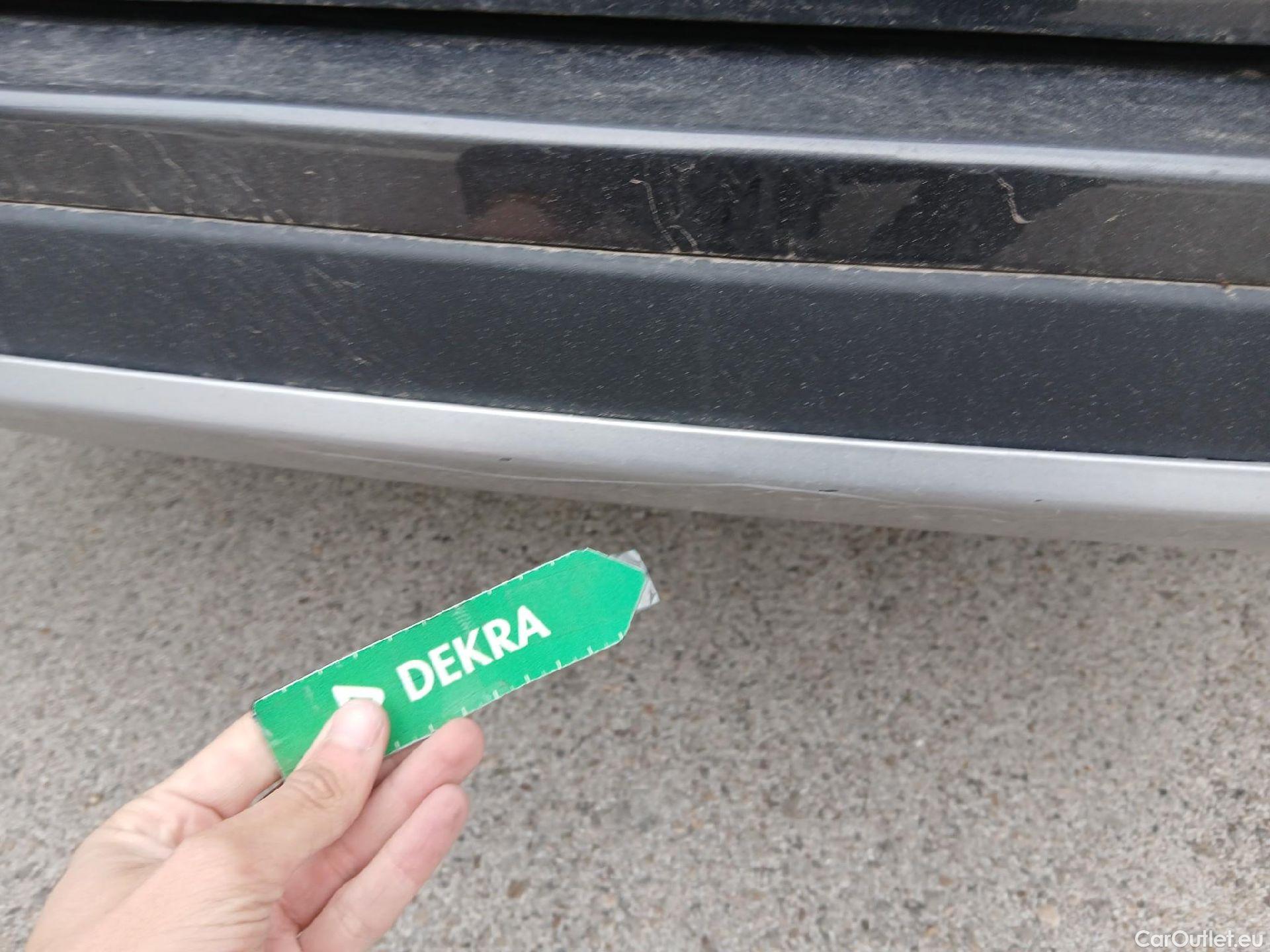  Toyota  RAV4 TOYOTA  / 2015 / 5P / todoterreno 2.5l hybrid 2WD Advance Pack Drive #24